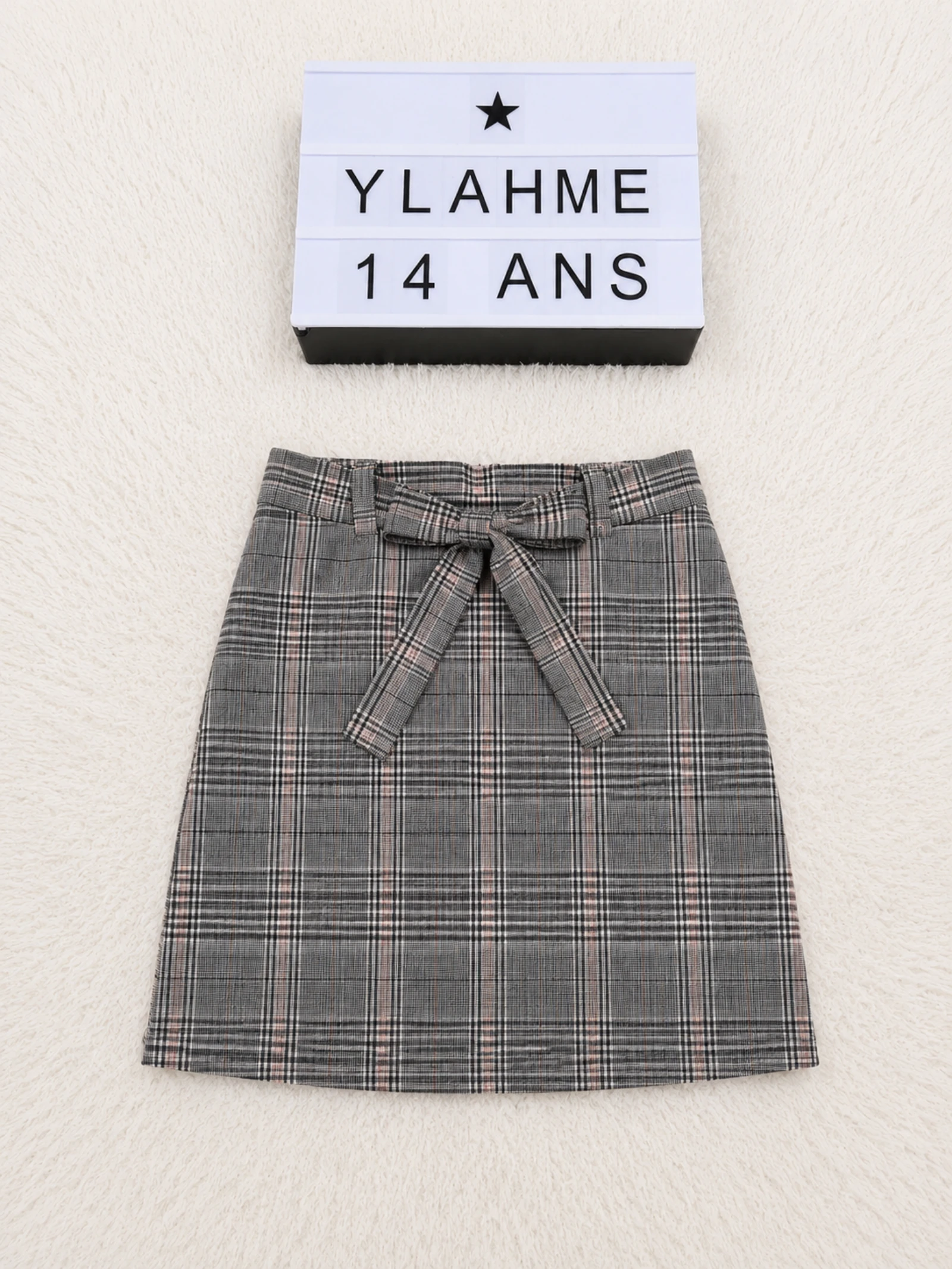 Jupe à carreaux grise avec ceinture – Taille S 14 ans 👒